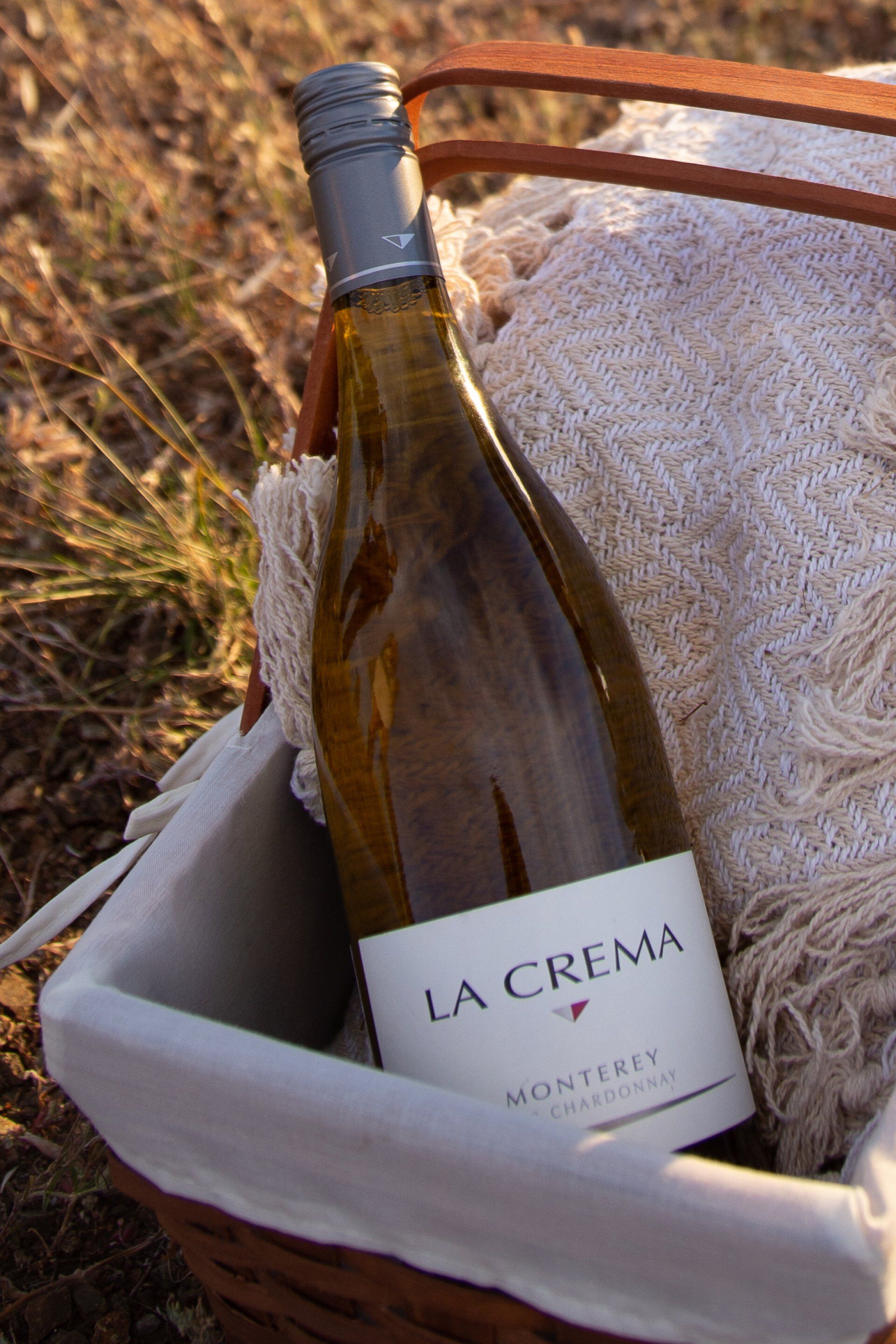 La Crema Wine in basket